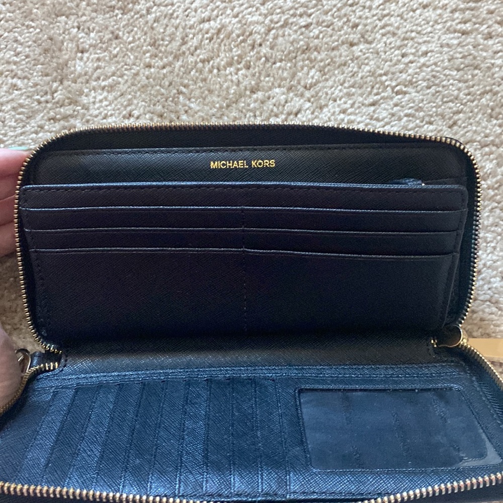 Michael Kors Wallet/Wristlet - Picture 4 of 6